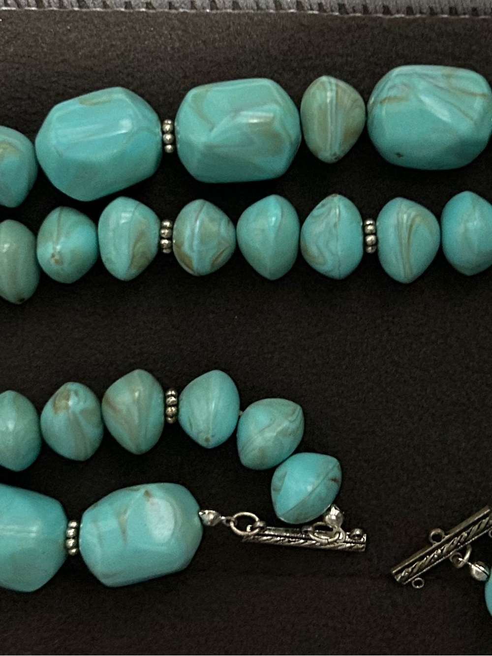 Turquoise Bead String (plastic)